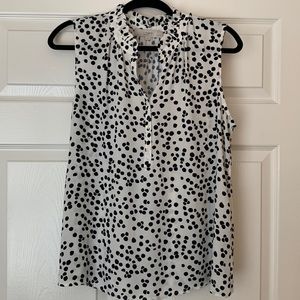 Sleeveless blouse